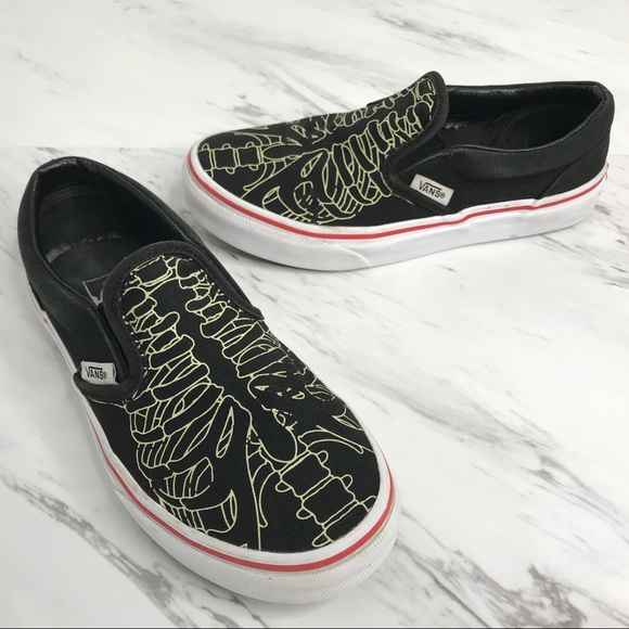 black slip on vans size 3